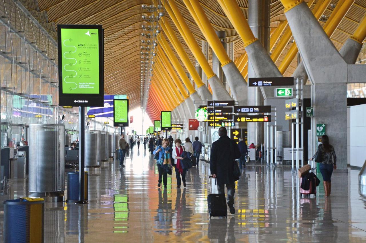 Deyanira Suite, Aeropuerto, Ifema 马德里 外观 照片